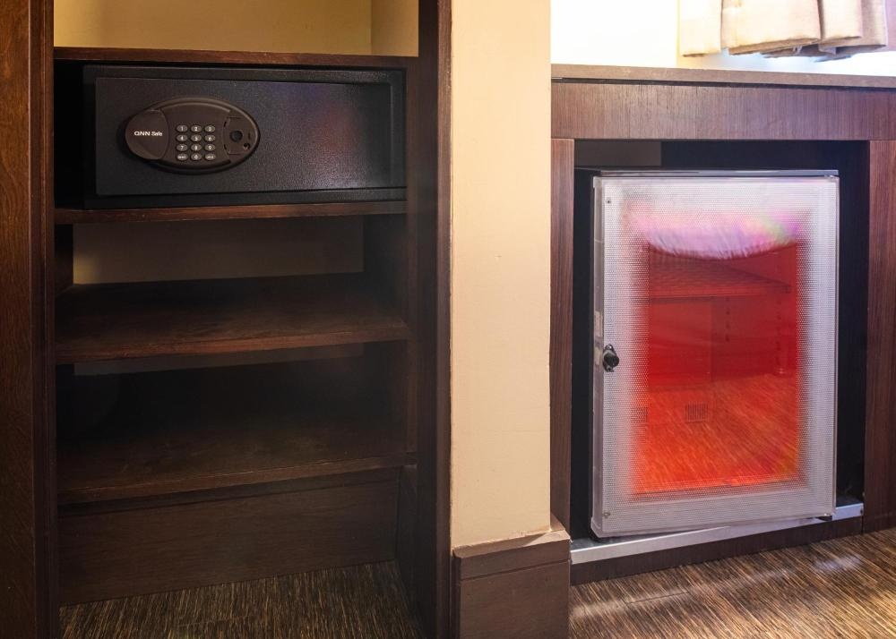 SIRTAJ – Beverly Hills