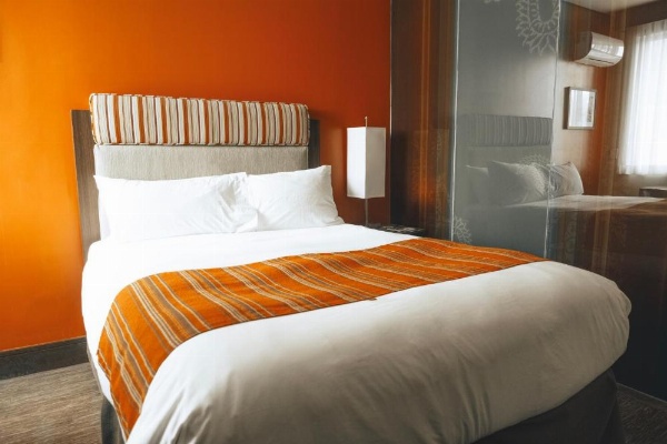 SIRTAJ – Beverly Hills image 14