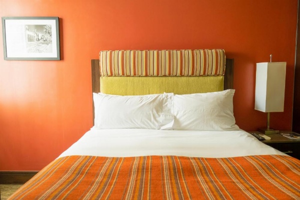 SIRTAJ – Beverly Hills image 22