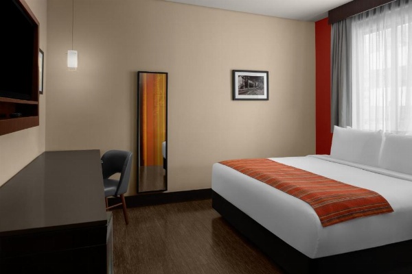 SIRTAJ – Beverly Hills image 25